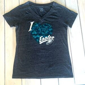 ♥️Reebok “I 💚 the Eagles” dark gray fitted T-shirt Philadelphia